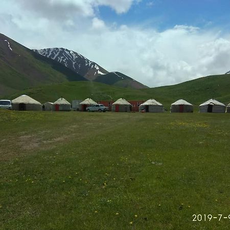 Pamir Nomad Yurt Camp Hotel Kara-Kavak Buitenkant foto