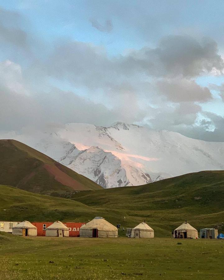 Pamir Nomad Yurt Camp Hotel Kara-Kavak Buitenkant foto