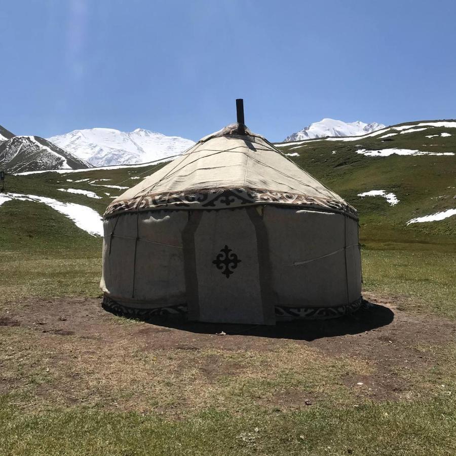 Pamir Nomad Yurt Camp Hotel Kara-Kavak Buitenkant foto